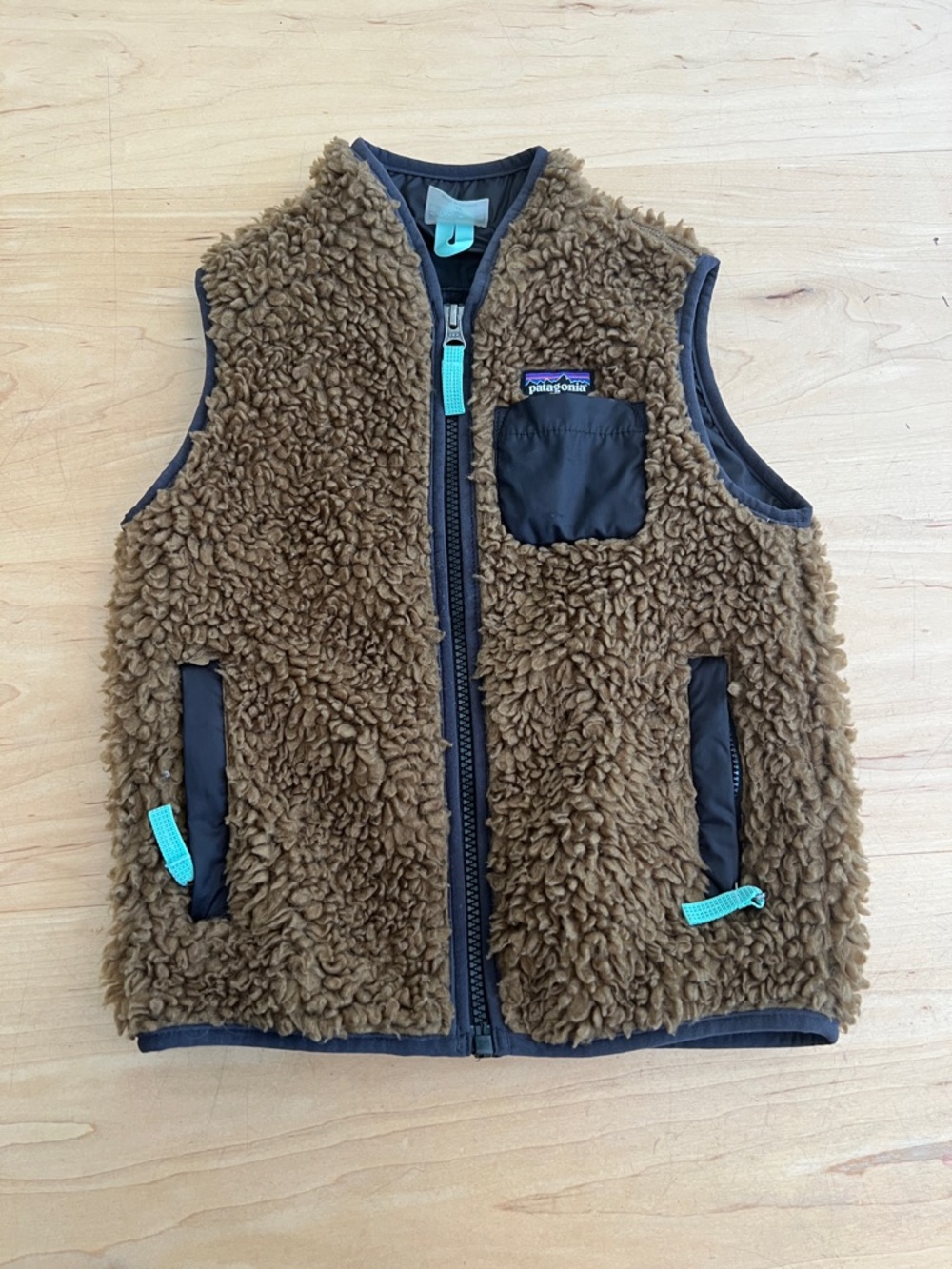 Patagonia Camel & Black Sherpa Fleece Vest Panel
